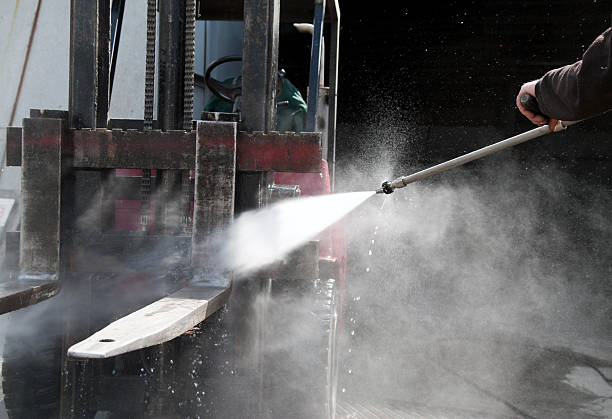 Why Choose Our Certified Pressure Washing Experts for Your Project Needs in Magnolia, OH?